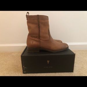 Frye Cara short boots